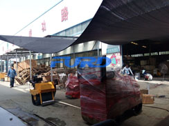 福瑞得機(jī)械微動態(tài)--座駕壓路機(jī)、手扶壓路機(jī)、灌縫機(jī)包裝發(fā)貨