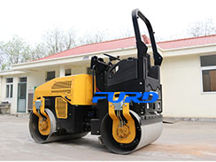 如何根據施工環(huán)境選擇合適的小型壓路機？